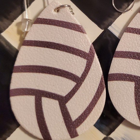 VOLLEYBALL 🏐 Fashion jewelry TEARDROP earring - Picture 2 of 3